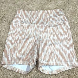 SMALL high rise Fleo Shorts